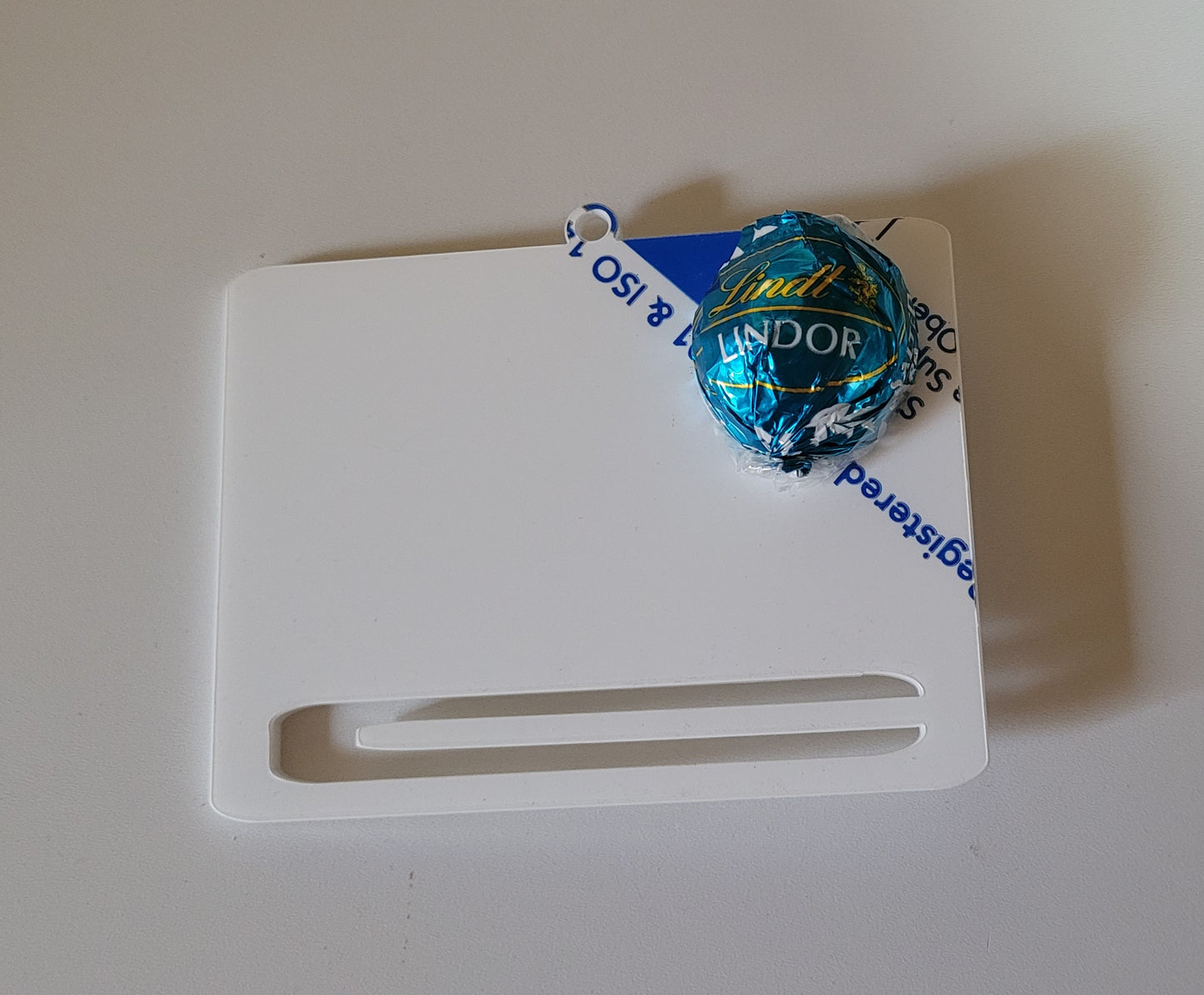 Hanging money holder